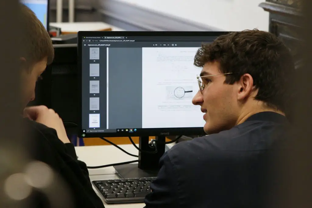 Etudiant en apprentissage à l'école EAP Grenoble