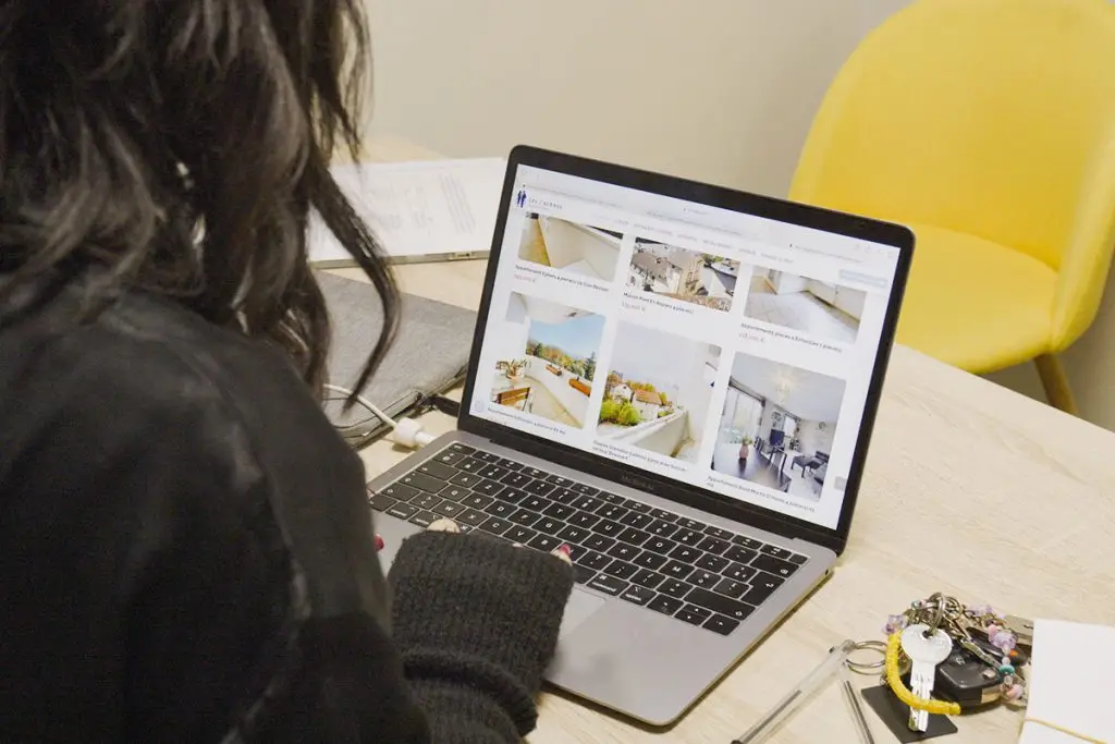 Recherche de biens immobiliers lors des formations à l'école EAP Grenoble.