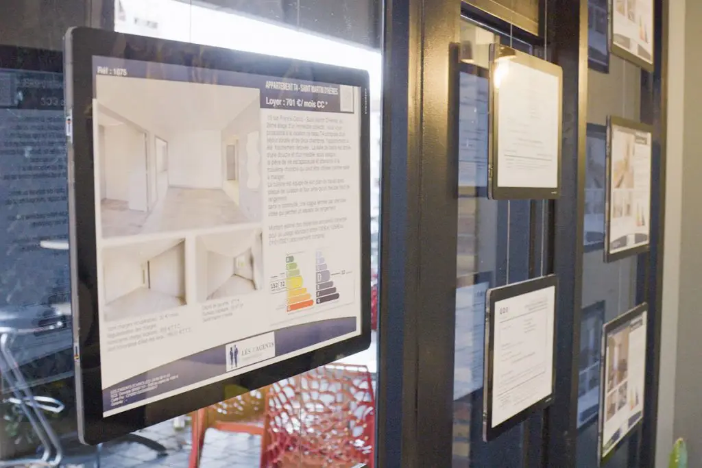 Visites de biens immobiliers réalisées par les alternants en formation immobilier à l'école EAP de Grenoble.